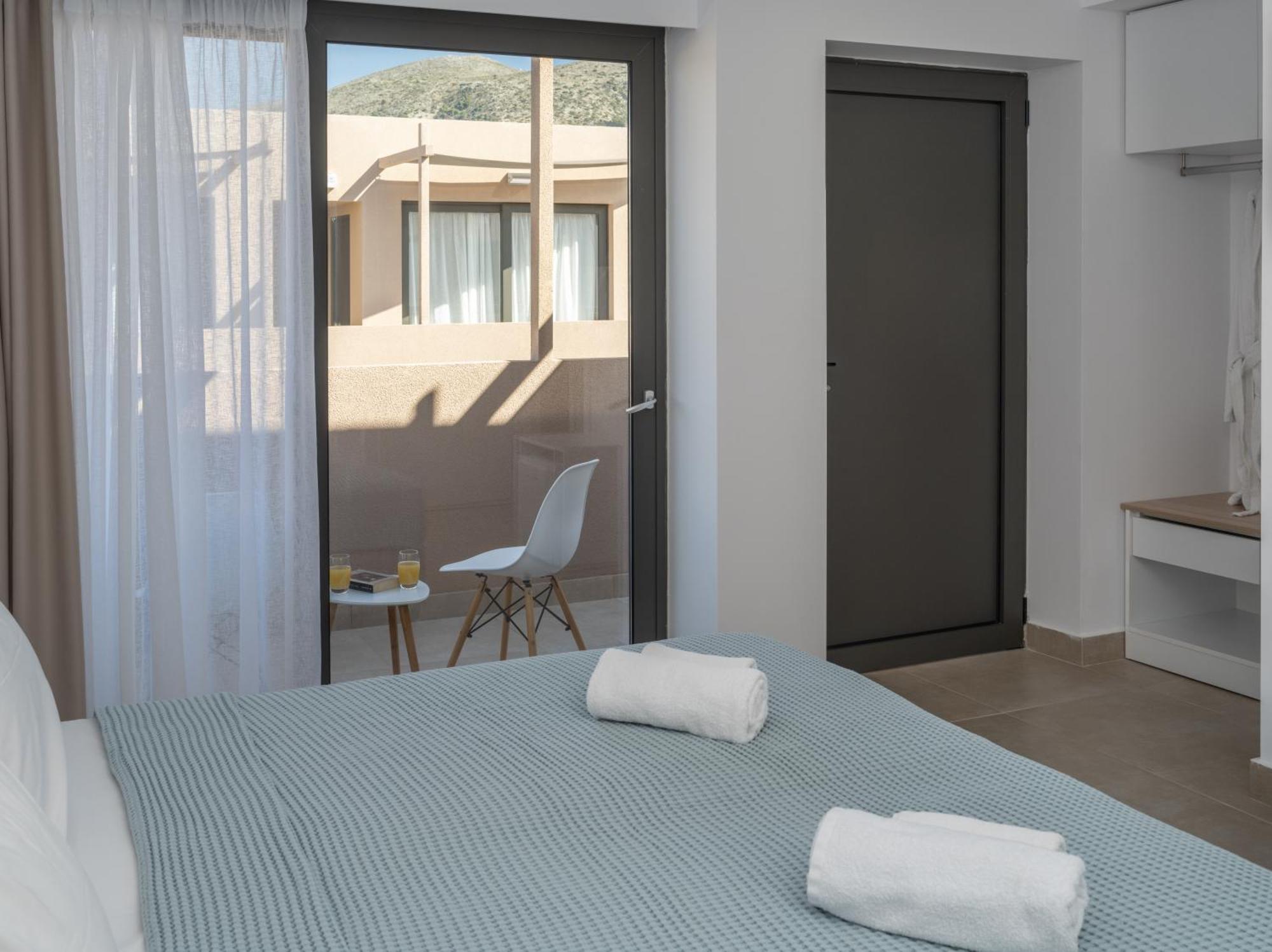 Hotel Golden Bee Lifestyle Stalida Esterno foto